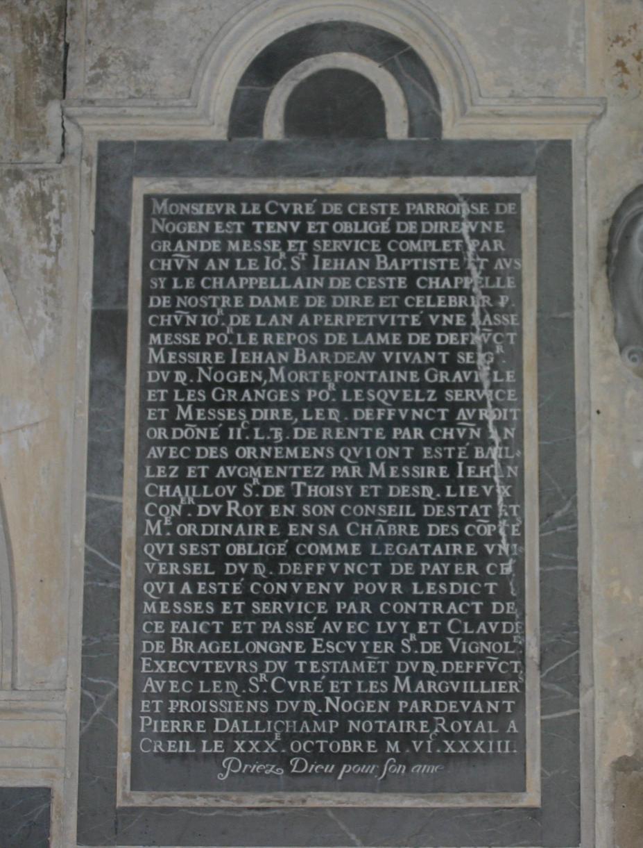 013b Nogent s Oise.dalle funéraire Curé
