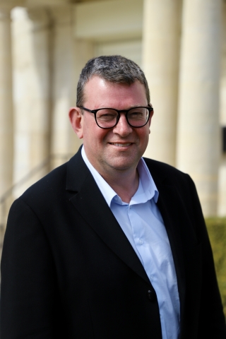 26 Olivier Carré