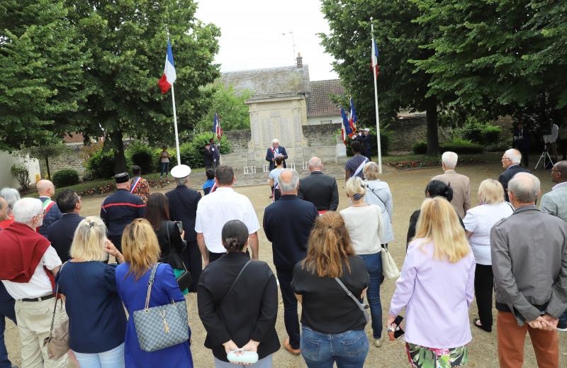 Commemoration-appel-general-de-Gaullepot-amitie-avec-les-italiens-et-anglais1806-23IMG6810