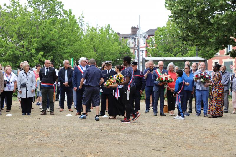 Commemoration-appel-general-de-Gaullepot-amitie-avec-les-italiens-et-anglais1806-23IMG6824