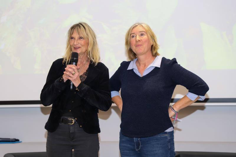 Projection-film-documentaire-et-debat-avec-chef-papou-Mundiya-Kepanga3011-23IMG1236resultat