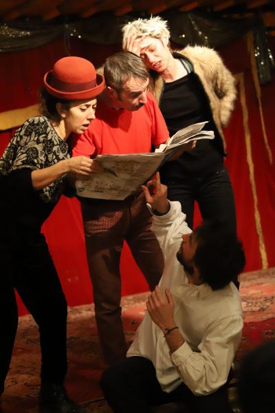 Theatre-le-journal-Cnie-le-fer-a-coudre0902-24-IMG5178resultat