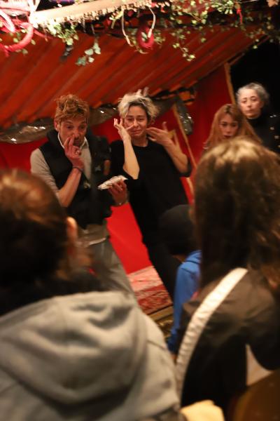 Theatre-le-journal-Cnie-le-fer-a-coudre0902-24-IMG5237resultat