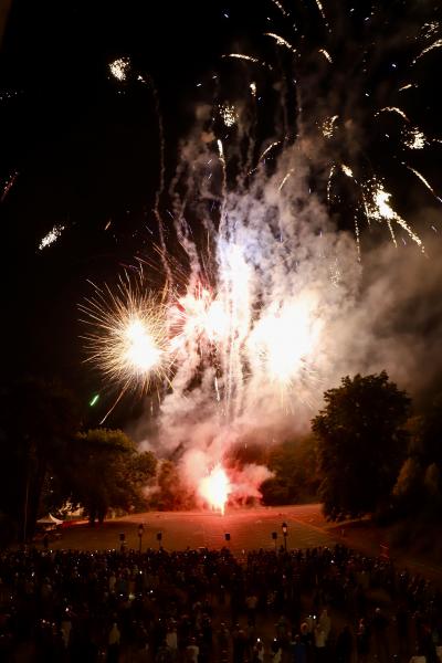 Feu-artifice-13-07-25IMG0537resultat