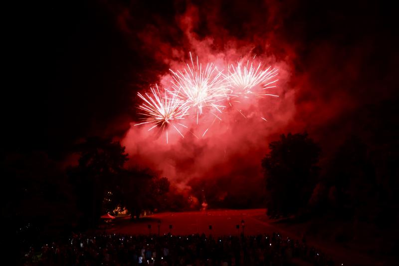 Feu-artifice-13-07-25IMG0610resultat