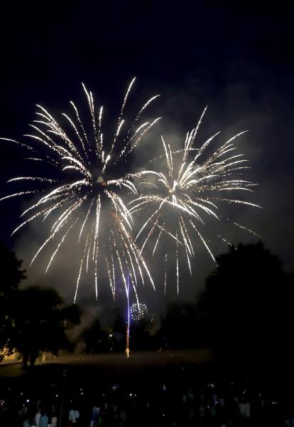 Feu-artifice-13-07-25IMG0655resultat