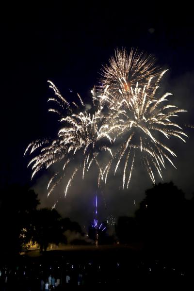 Feu-artifice-13-07-25IMG0662resultat