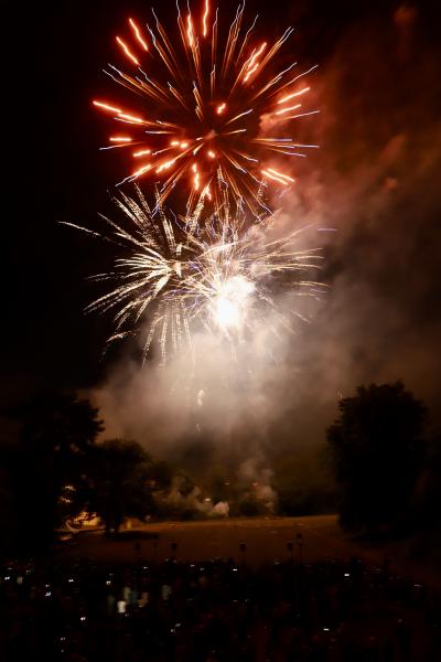 Feu-artifice-13-07-25IMG0667resultat