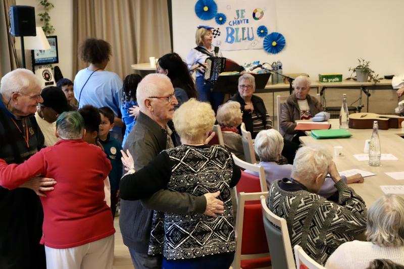 Semaine-bleu-atelier-chants08-10-25IMG3873resultat